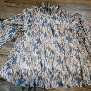Womens Boutique brand(Jodifl) long sleeved Blouse size Small, PERFECT!